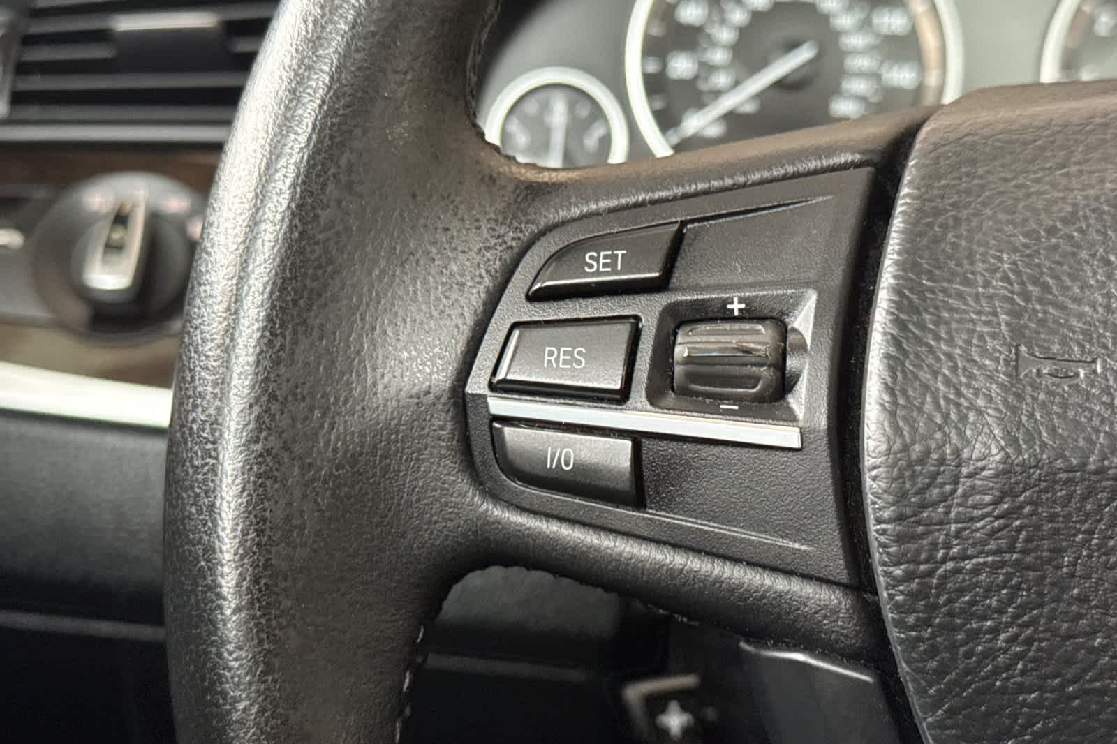 Thumbnail: 2013 BMW 5 Series - 26