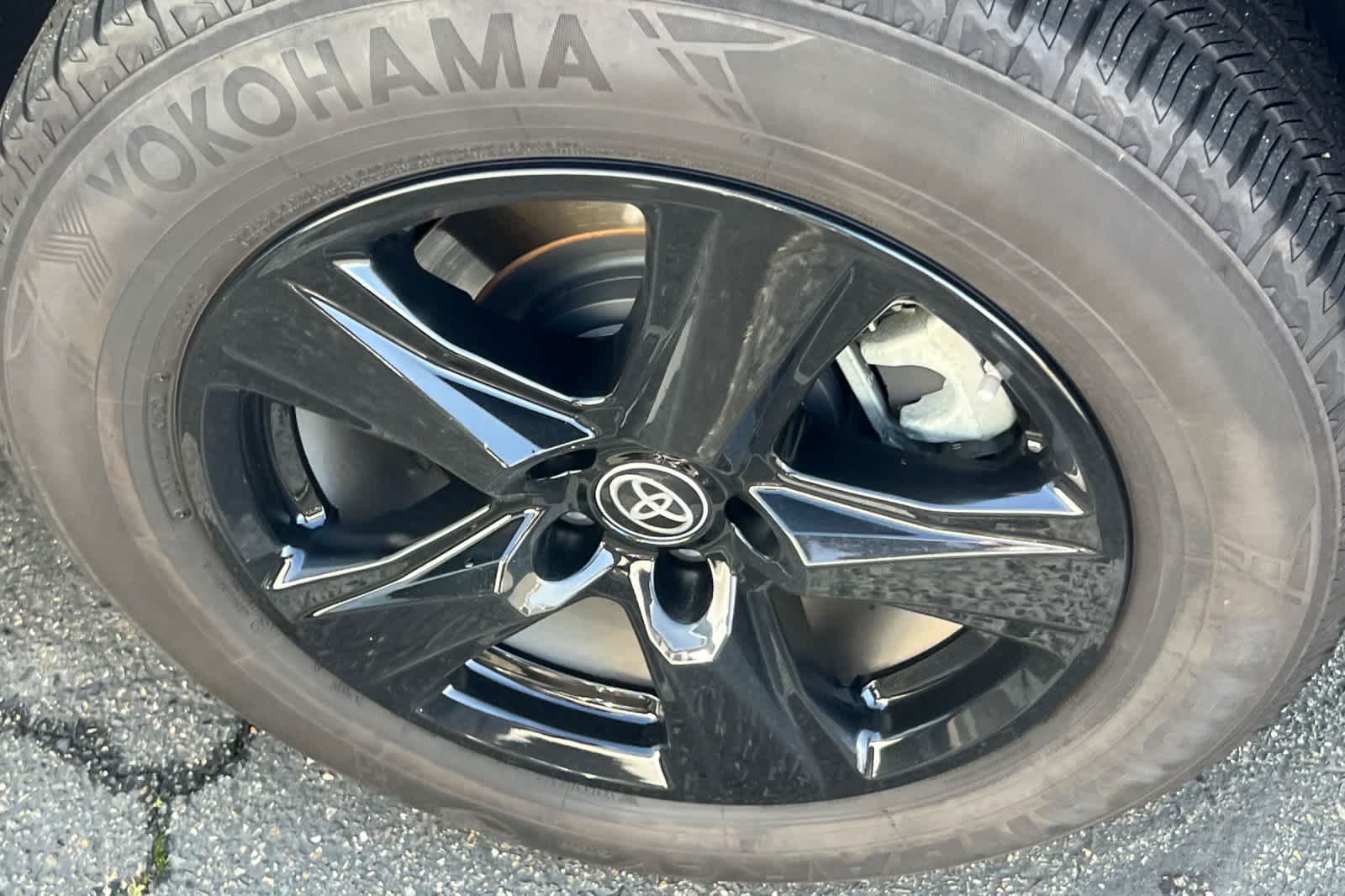 Thumbnail: 2023 Toyota Highlander - 18