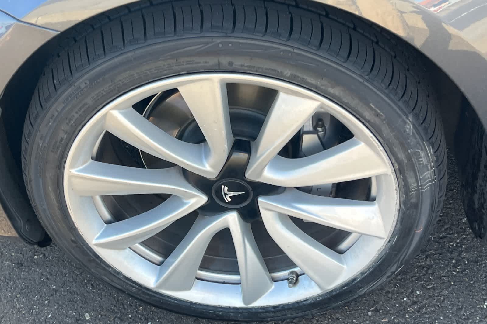 Thumbnail: 2018 Tesla Model 3 - 10