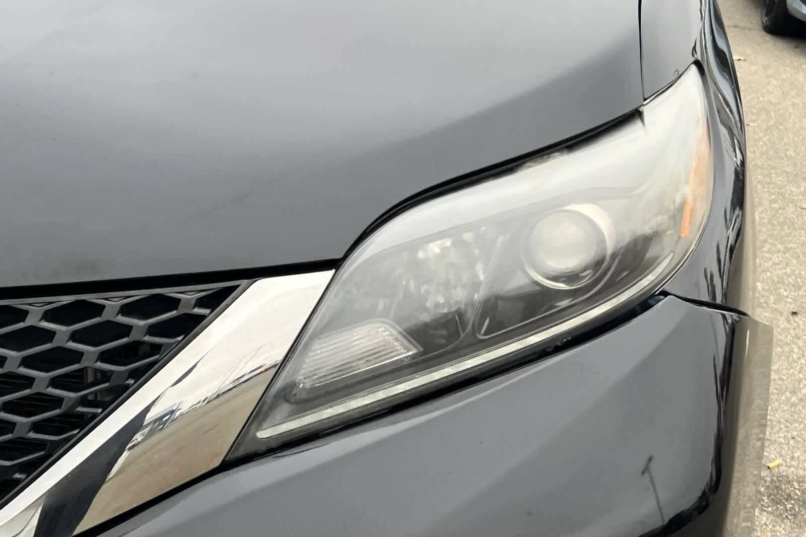 Thumbnail: 2015 Toyota Sienna - 11