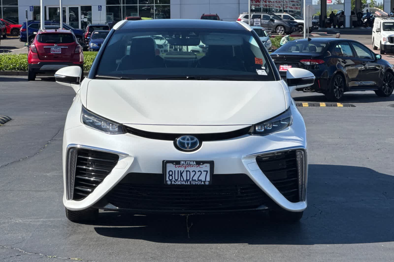 Thumbnail: 2016 Toyota Mirai - 10