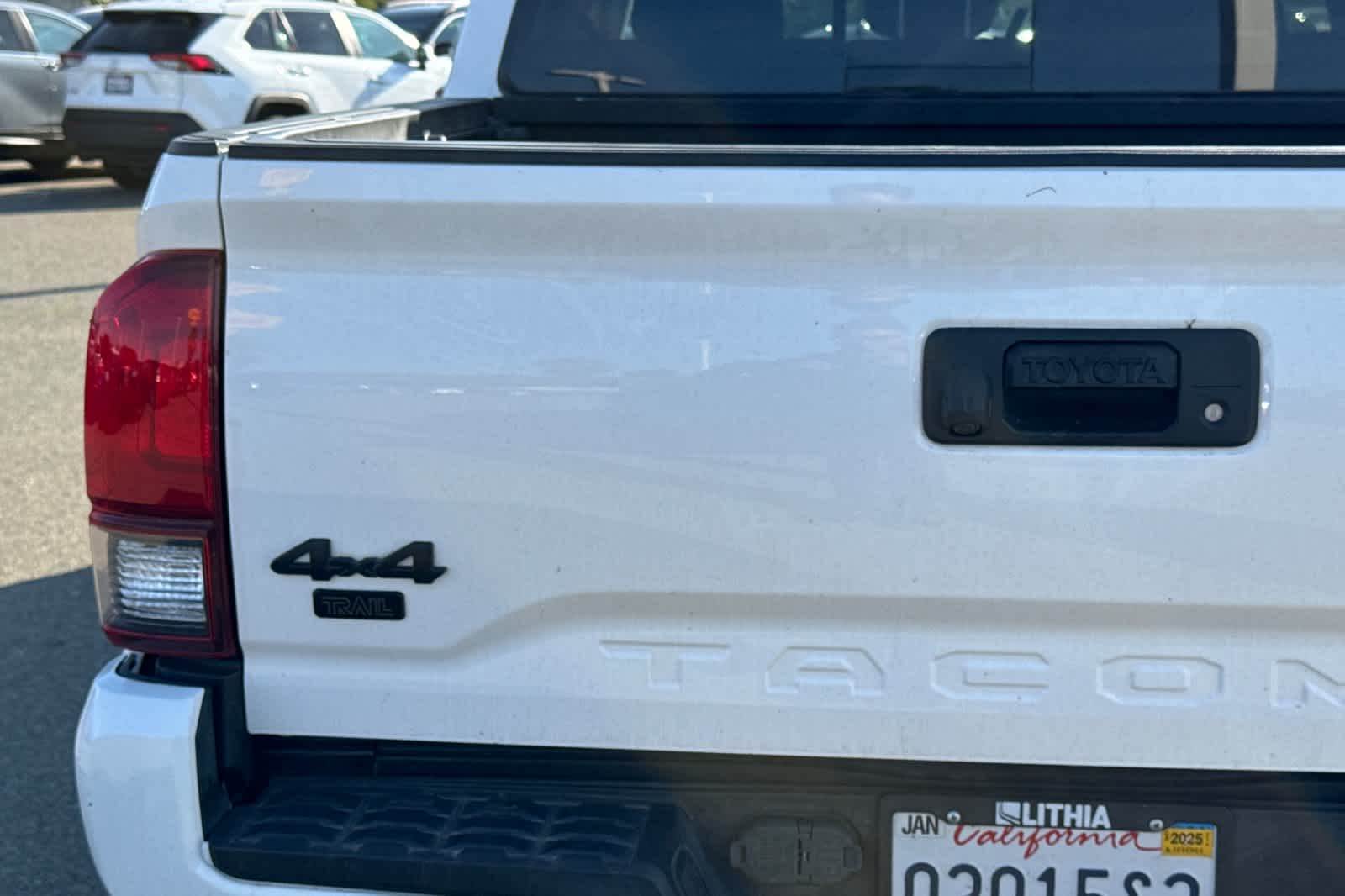 Thumbnail: 2023 Toyota Tacoma - 15