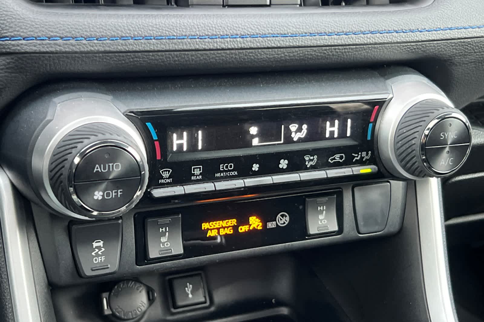 Thumbnail: 2022 Toyota RAV4 - 24