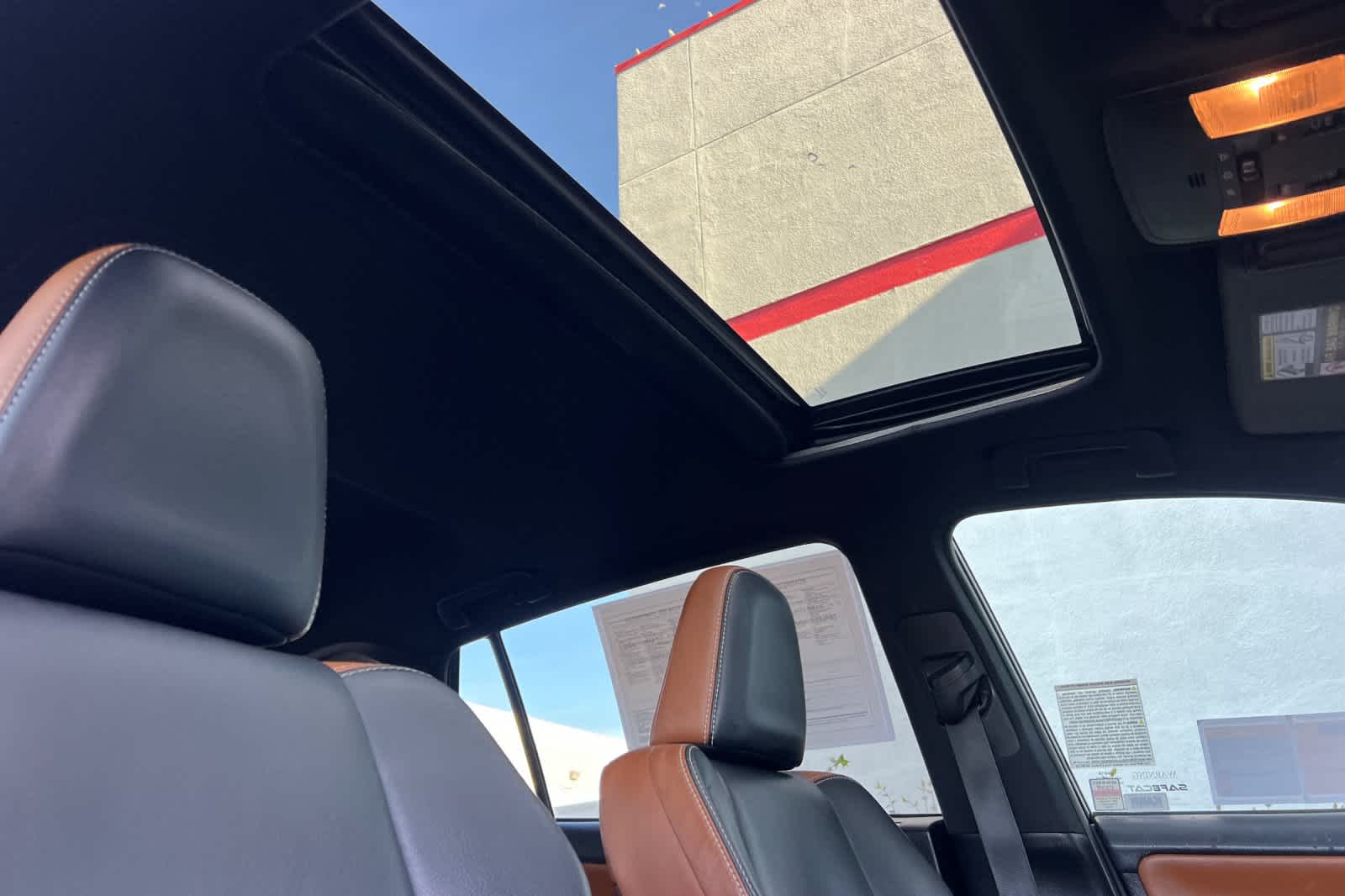 Thumbnail: 2016 Toyota RAV4 - 17