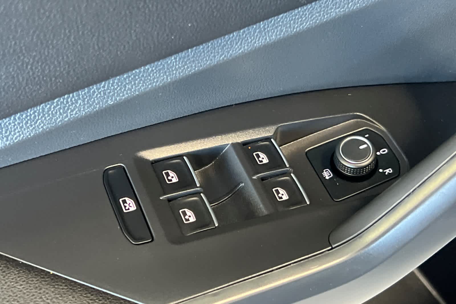 Thumbnail: 2024 Volkswagen Jetta - 13