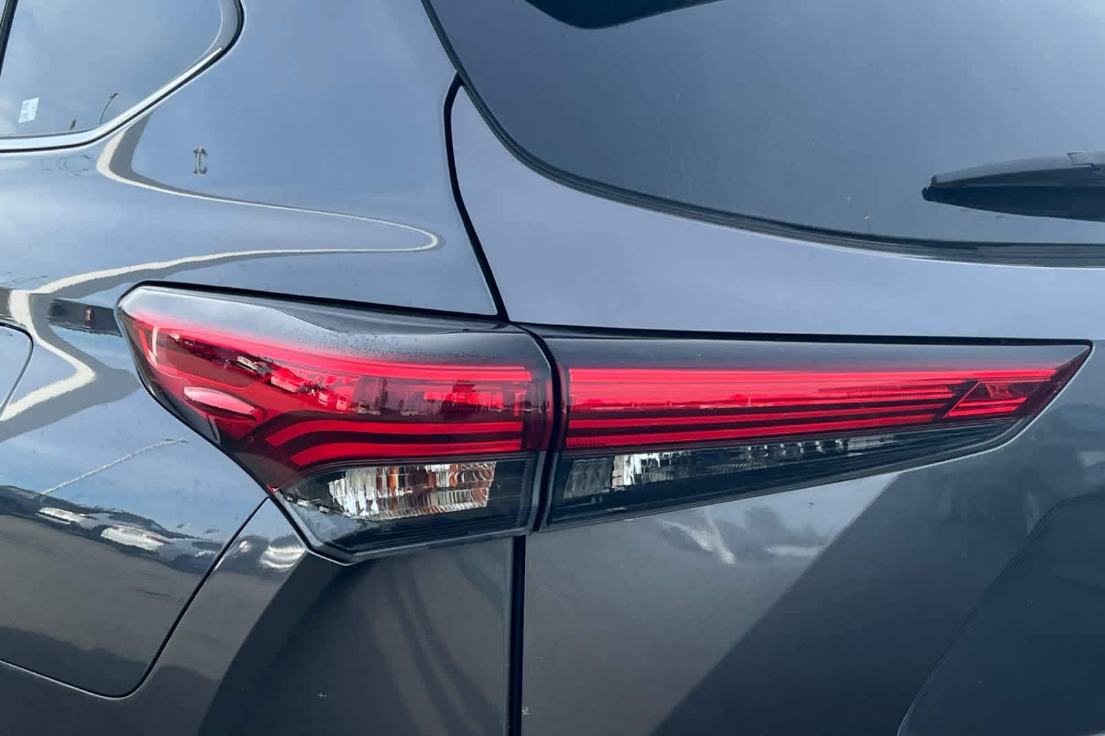 Thumbnail: 2020 Toyota Highlander - 15