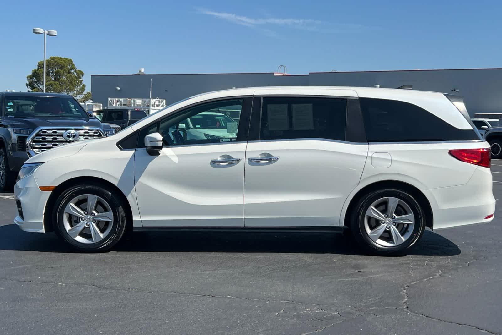 Thumbnail: 2018 Honda Odyssey - 9