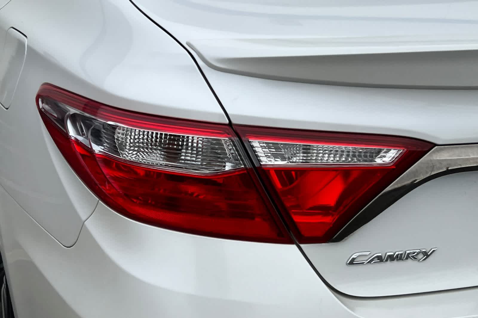 Thumbnail: 2016 Toyota Camry - 14