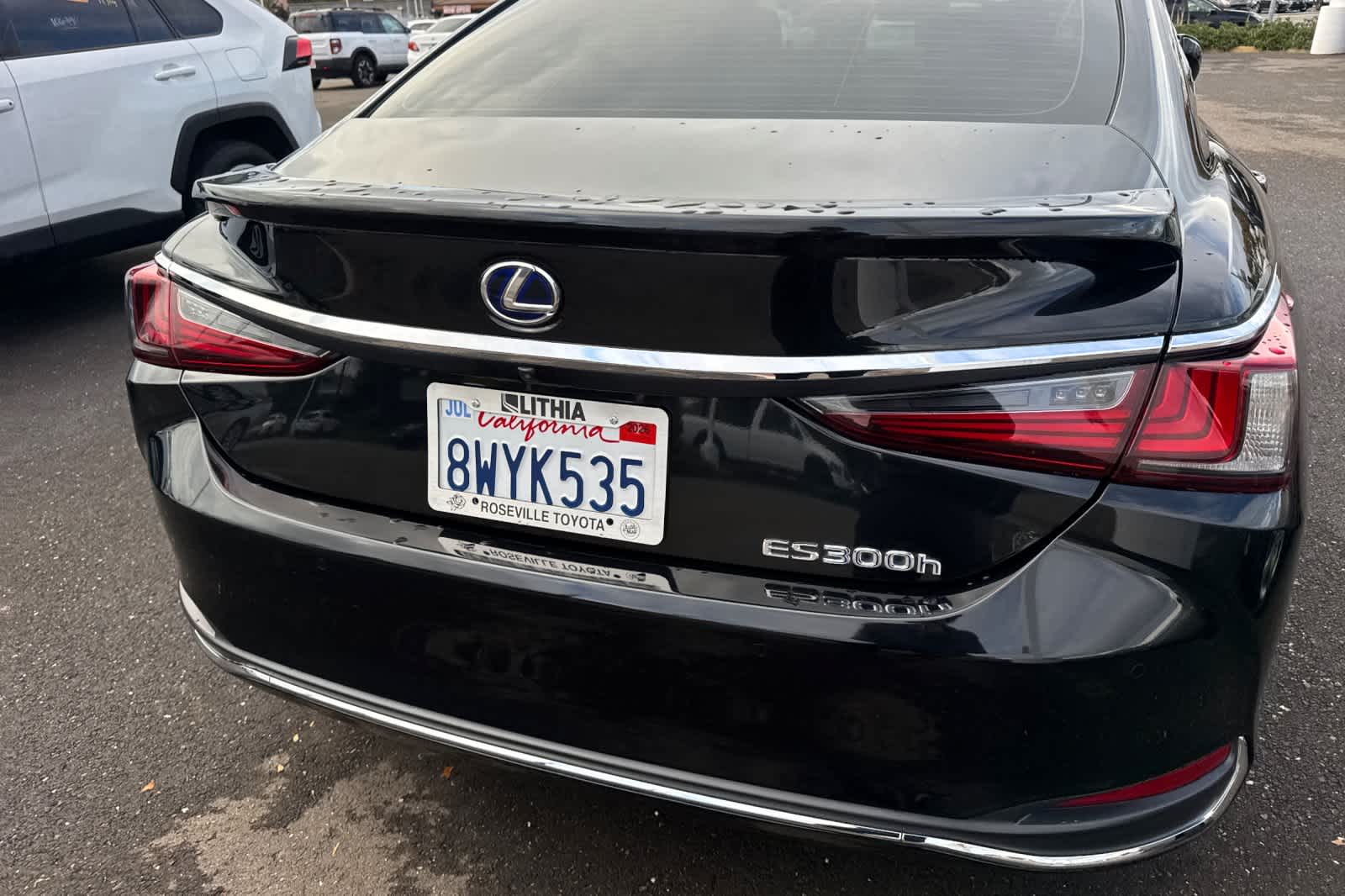 Thumbnail: 2021 Lexus ES - 16