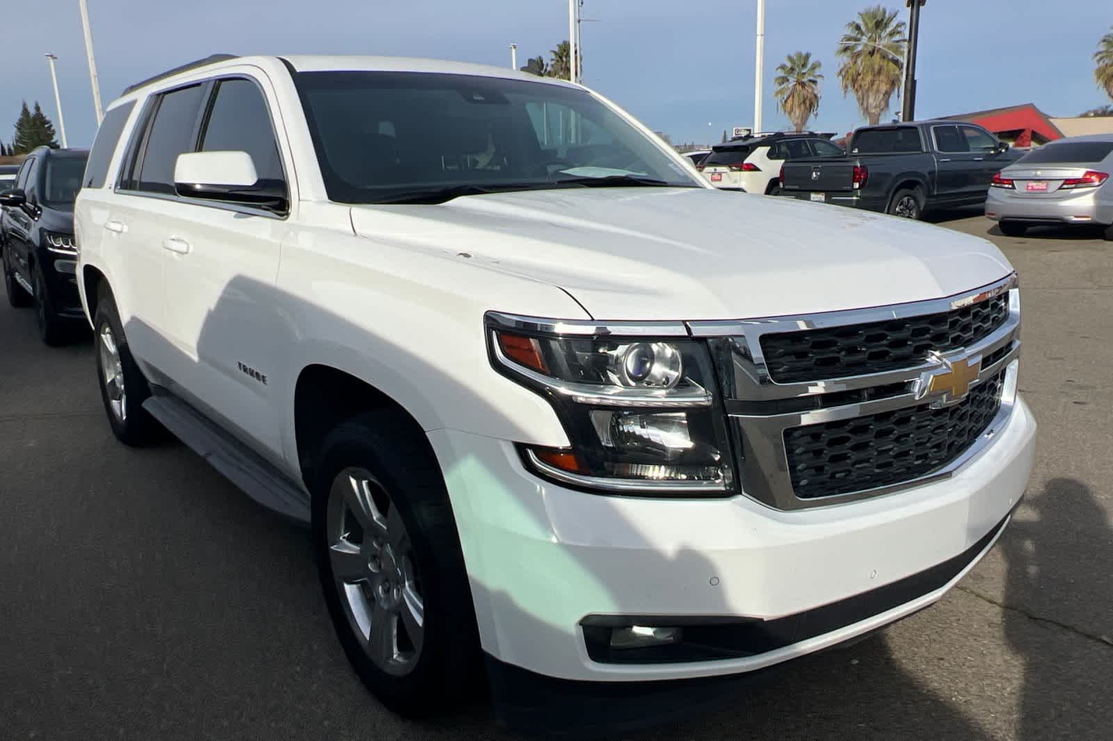Thumbnail: 2015 Chevrolet Tahoe - 3