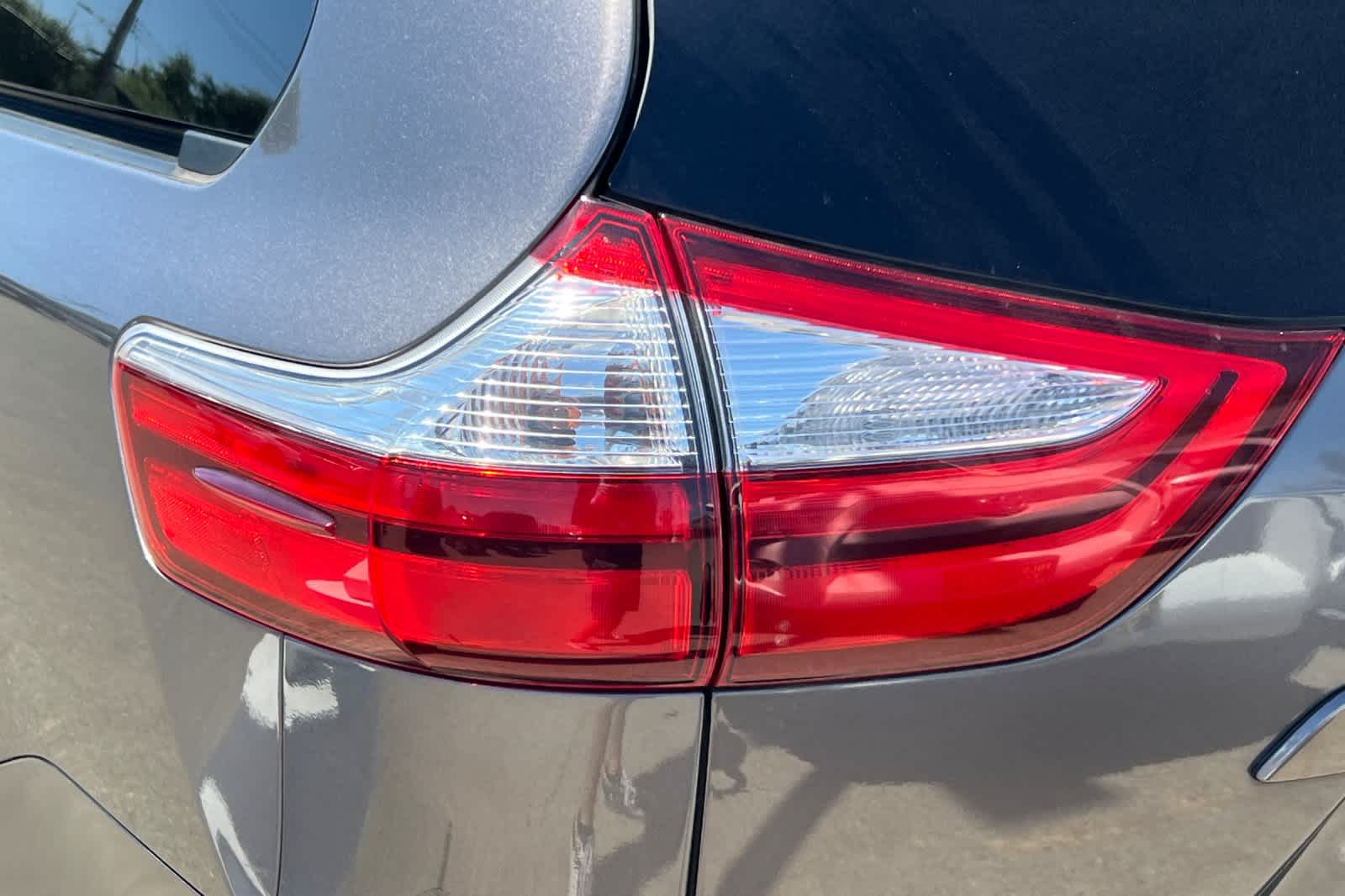 Thumbnail: 2015 Toyota Sienna - 15