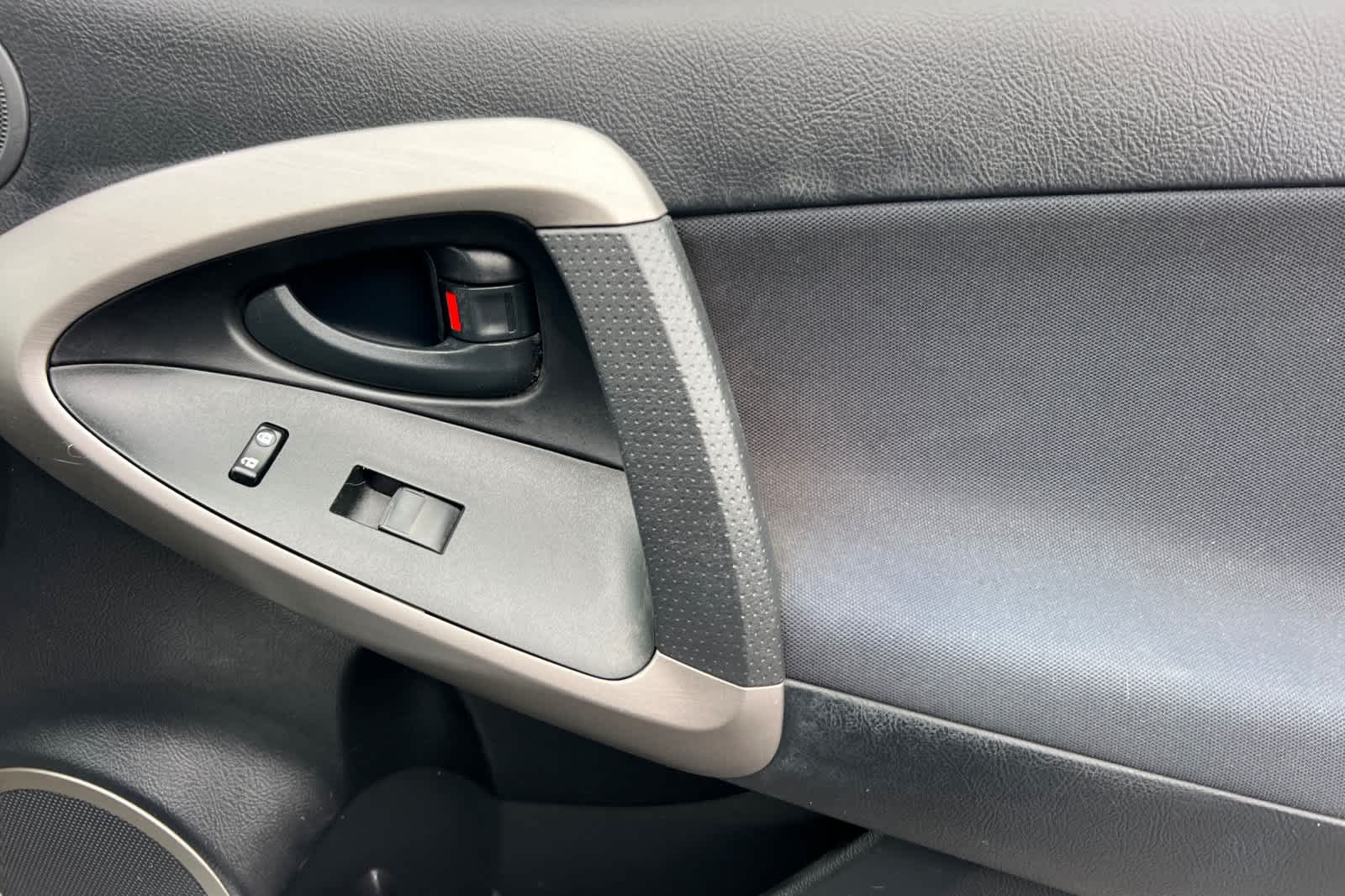 Thumbnail: 2008 Toyota RAV4 - 18