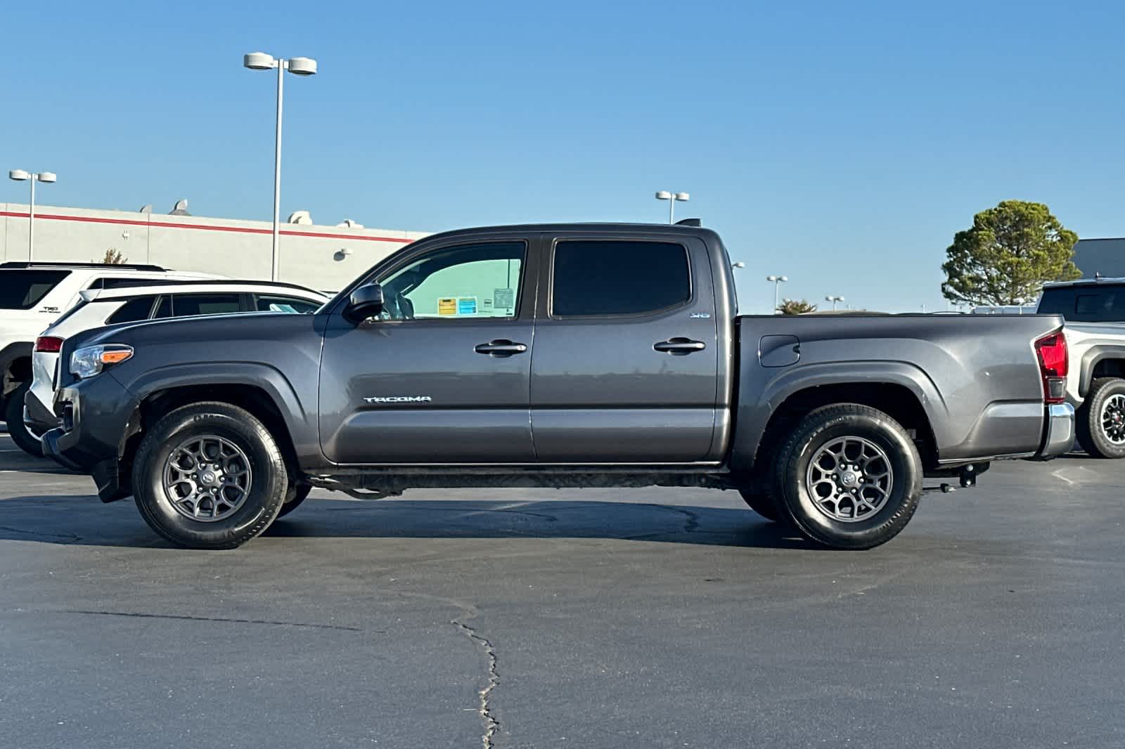 Thumbnail: 2021 Toyota Tacoma - 9