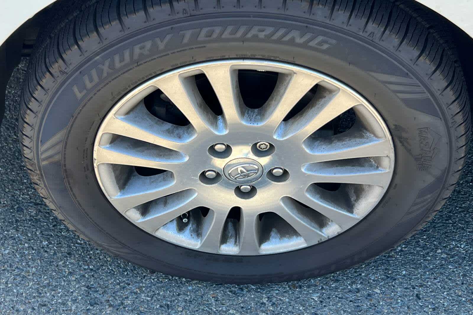 Thumbnail: 2010 Toyota Sienna - 22