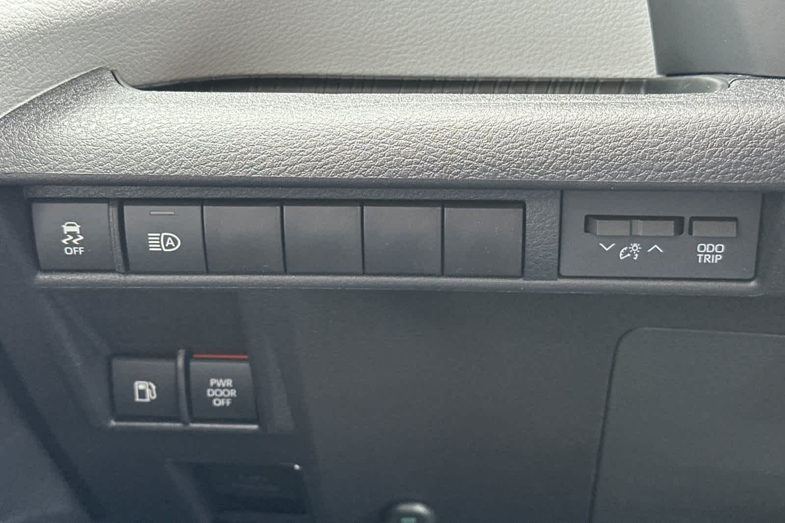 Thumbnail: 2026 Toyota Sienna - 30