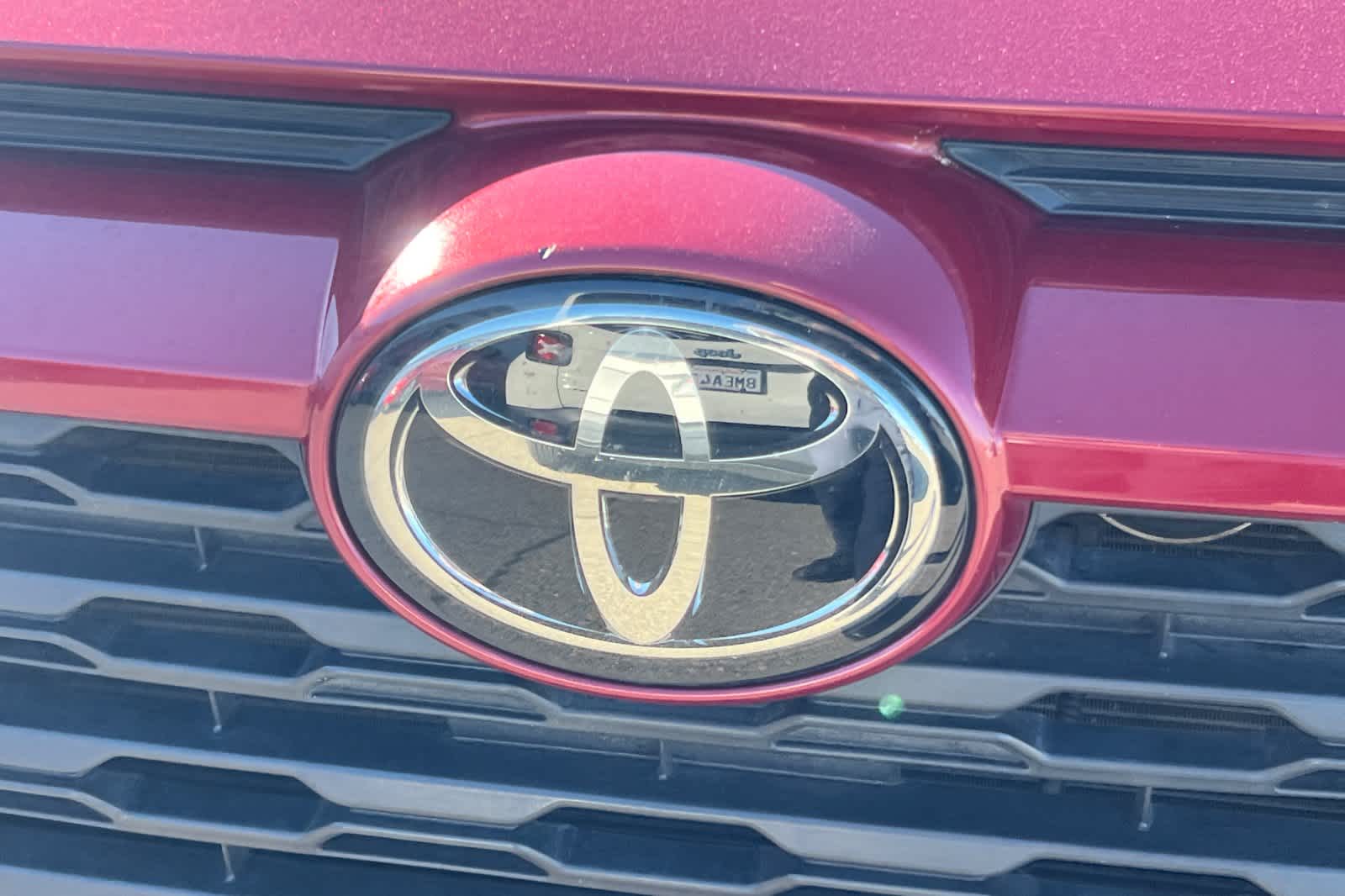 Thumbnail: 2024 Toyota RAV4 - 10