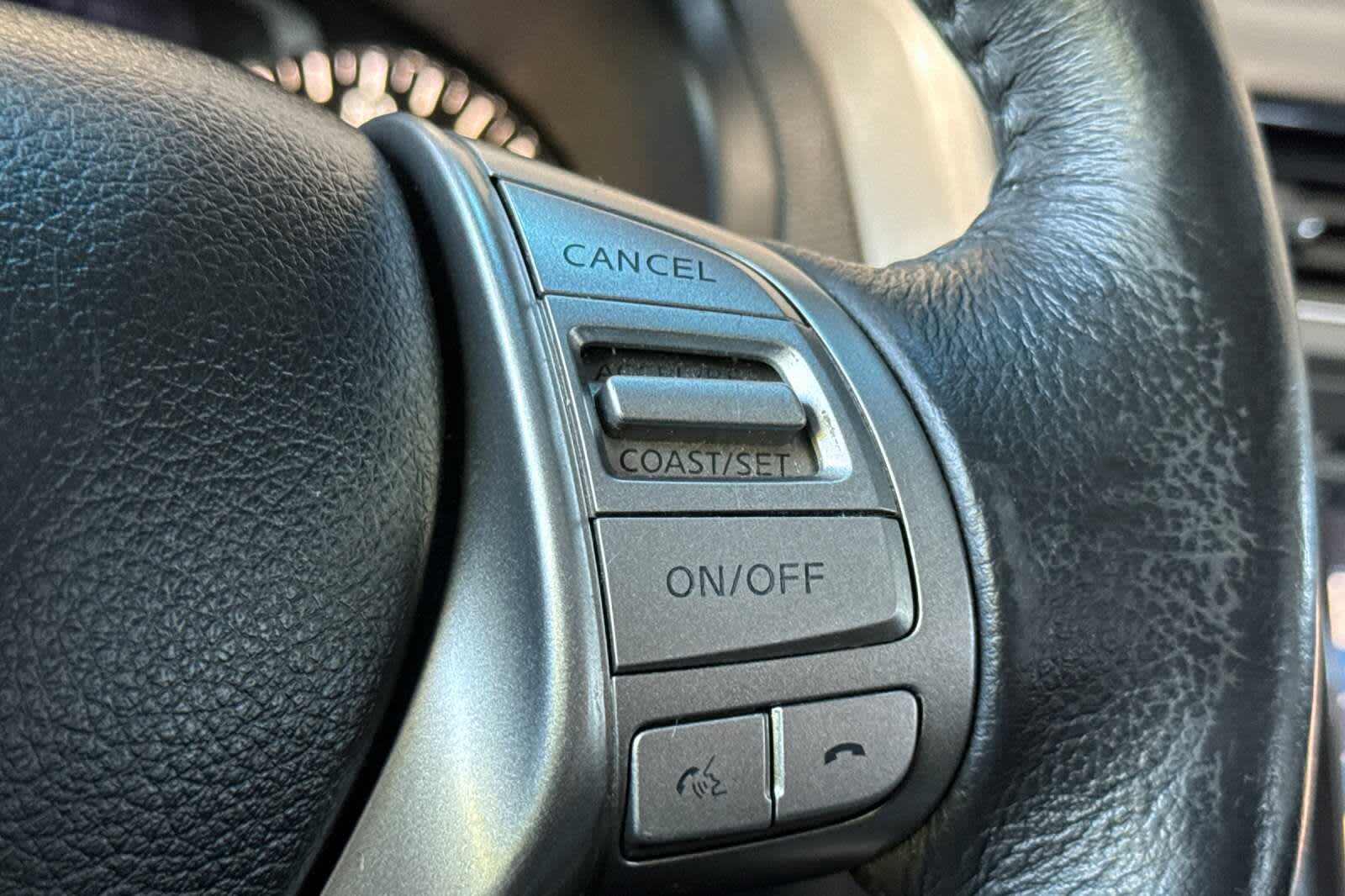 Thumbnail: 2015 Nissan Altima - 27
