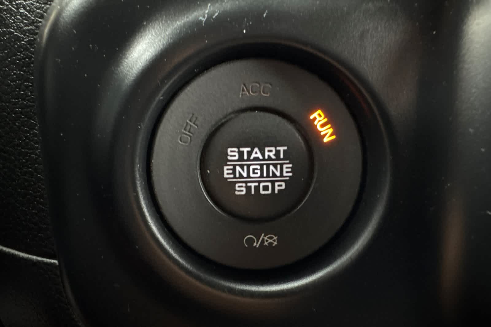 Thumbnail: 2019 Jeep Wrangler - 23