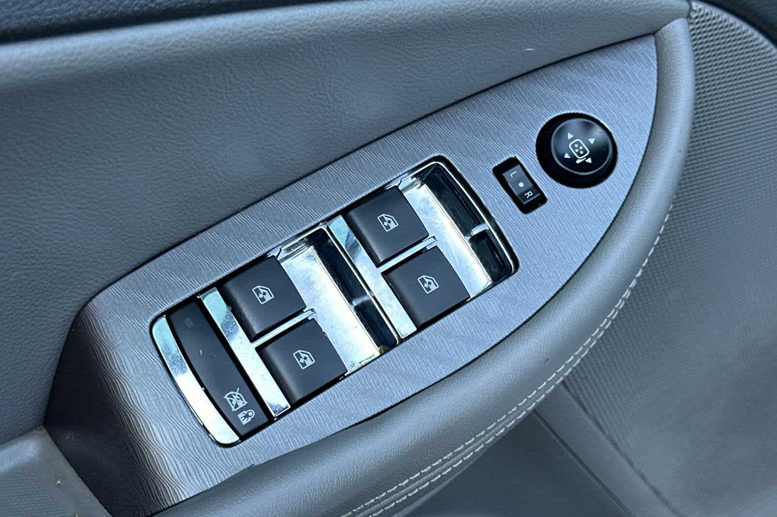 Thumbnail: 2014 Chevrolet Impala - 13