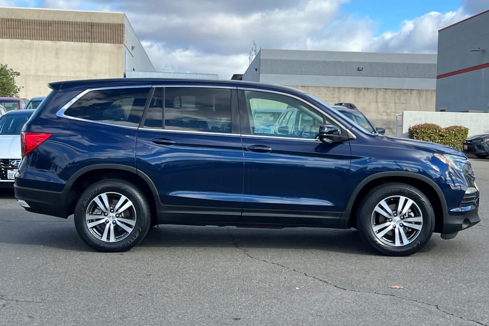 Thumbnail: 2016 Honda Pilot - 6