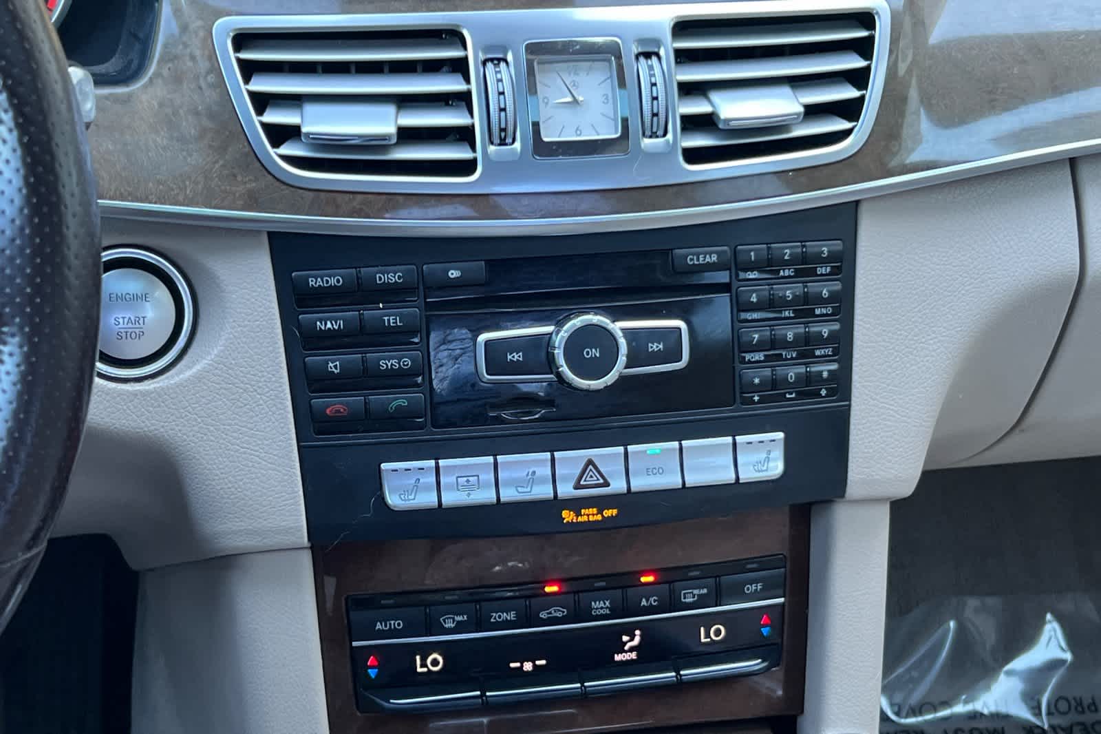 Thumbnail: 2014 Mercedes-Benz E-Class - 23