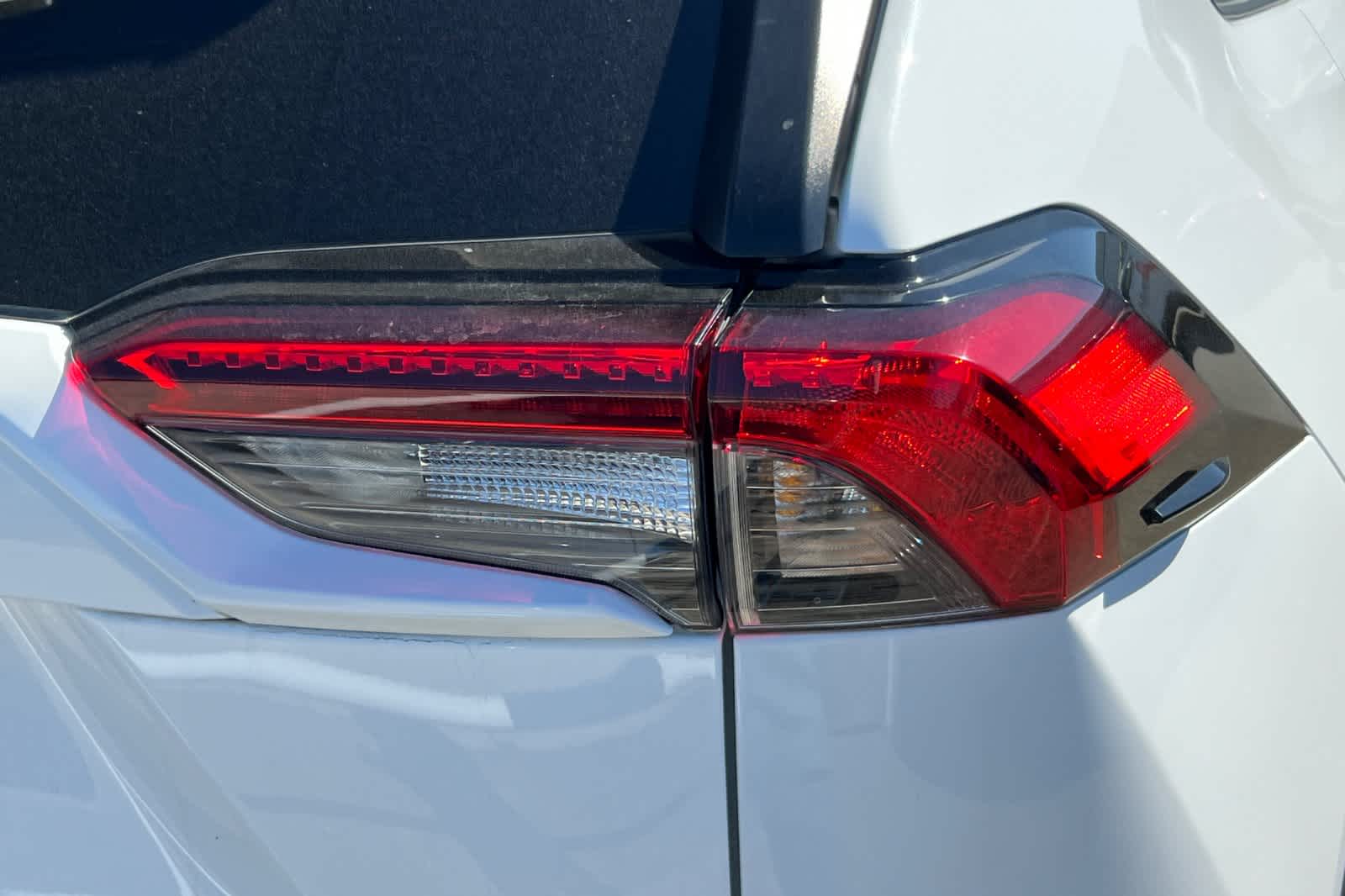 Thumbnail: 2021 Toyota RAV4 - 17