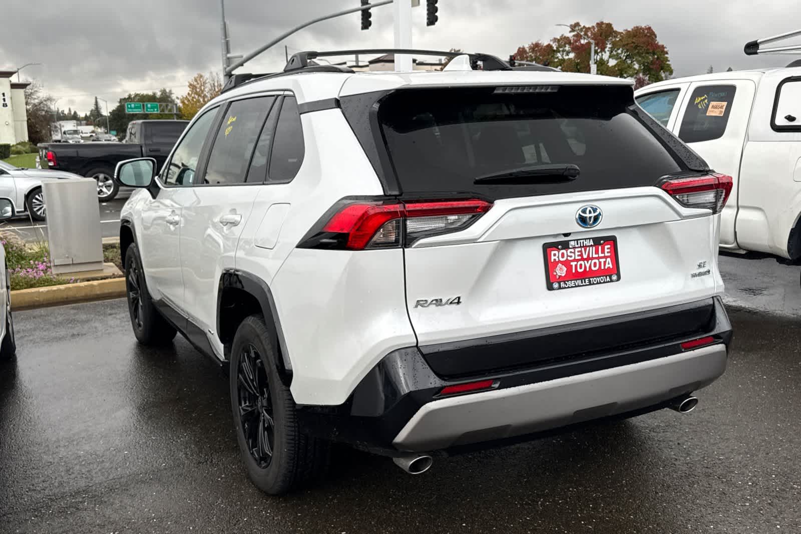 Thumbnail: 2024 Toyota RAV4 - 4