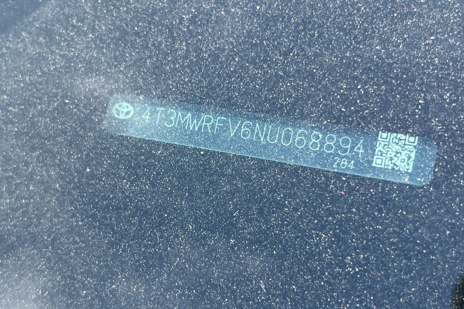 Thumbnail: 2022 Toyota RAV4 - 23