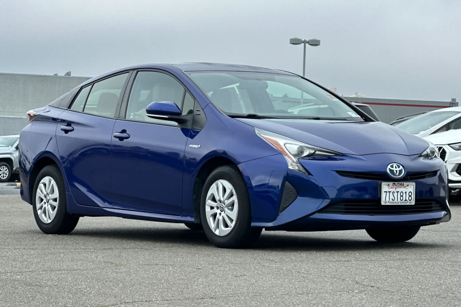 Thumbnail: 2016 Toyota Prius - 5