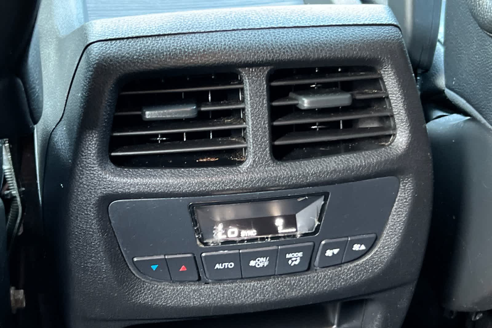 Thumbnail: 2018 Honda Pilot - 14