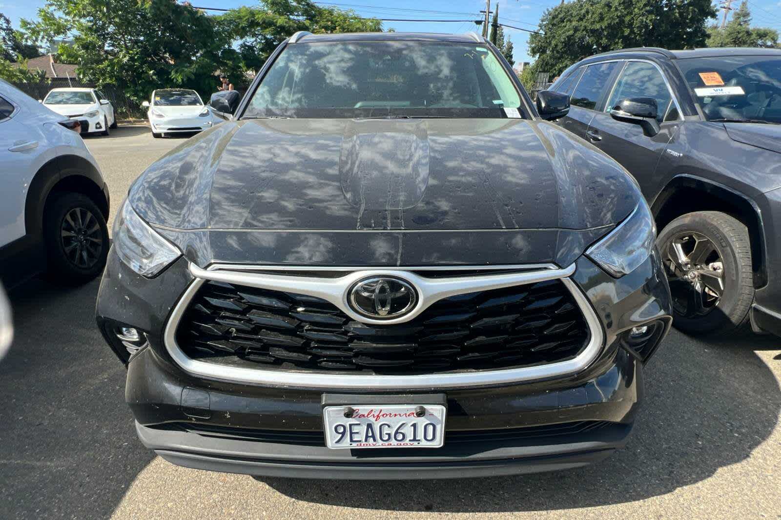 Thumbnail: 2023 Toyota Highlander - 6