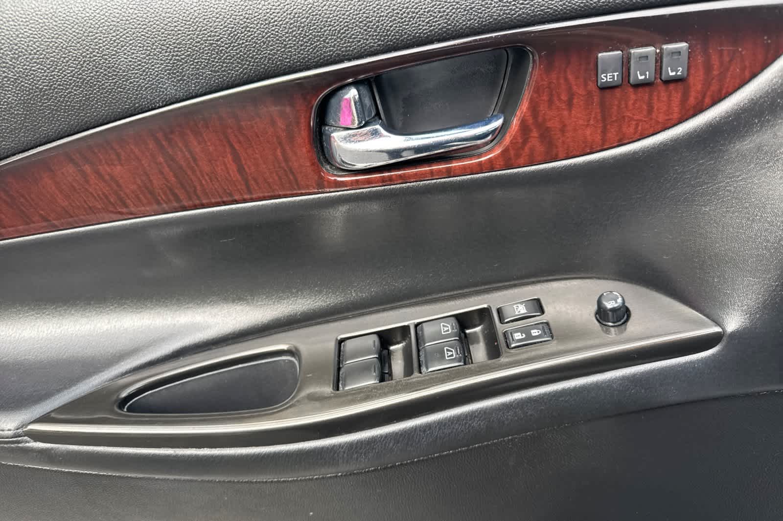 Thumbnail: 2017 INFINITI QX50 - 12