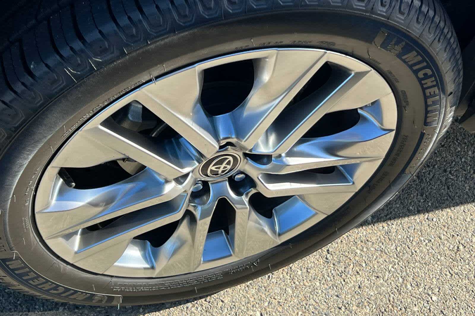 2021 Toyota RAV4 Limited 14