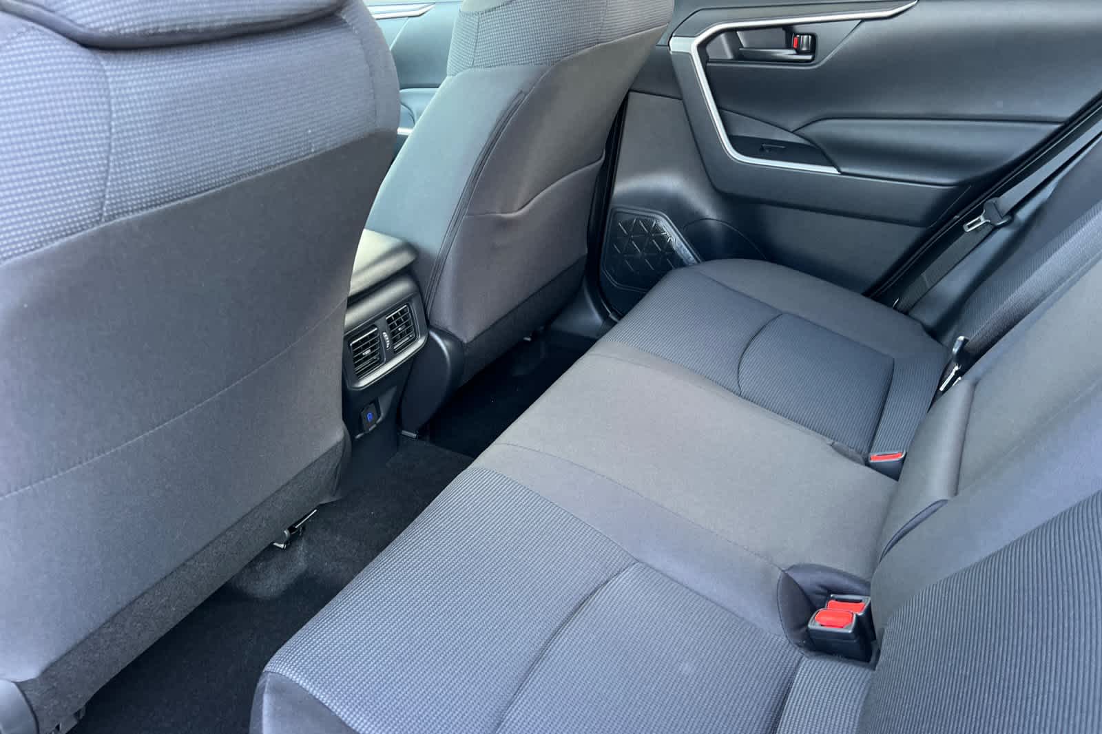 Thumbnail: 2025 Toyota RAV4 - 4