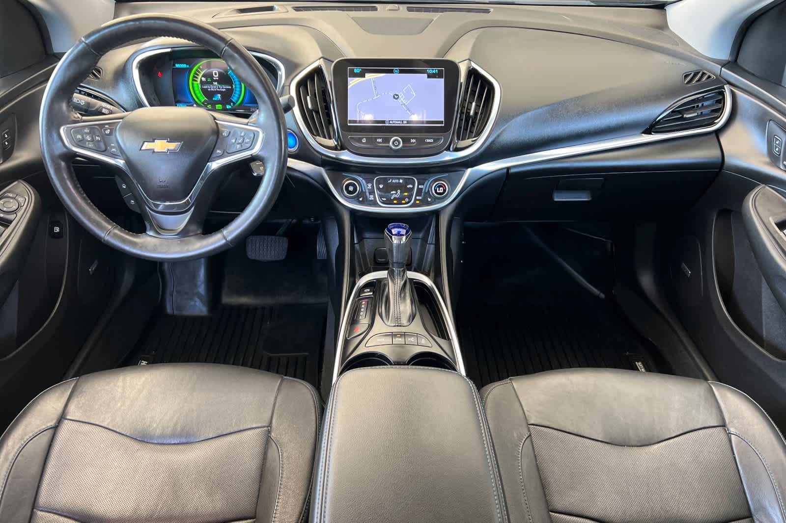 Thumbnail: 2017 Chevrolet Volt - 3