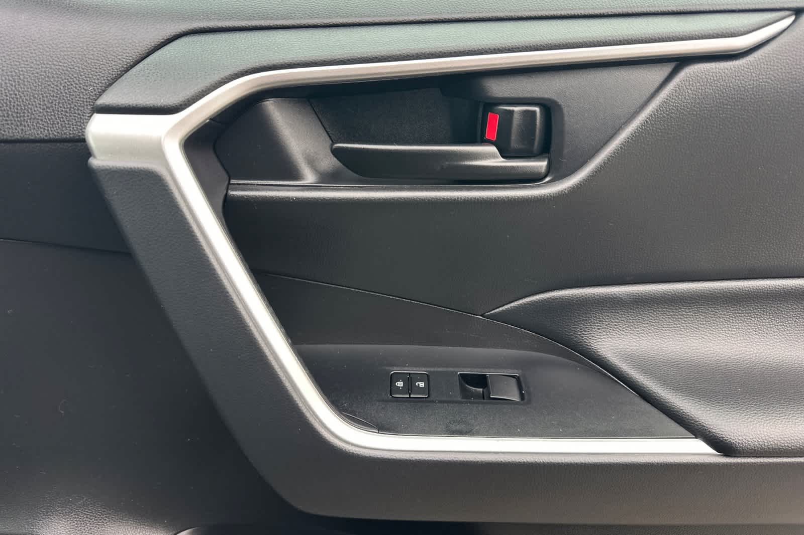 Thumbnail: 2024 Toyota RAV4 - 19