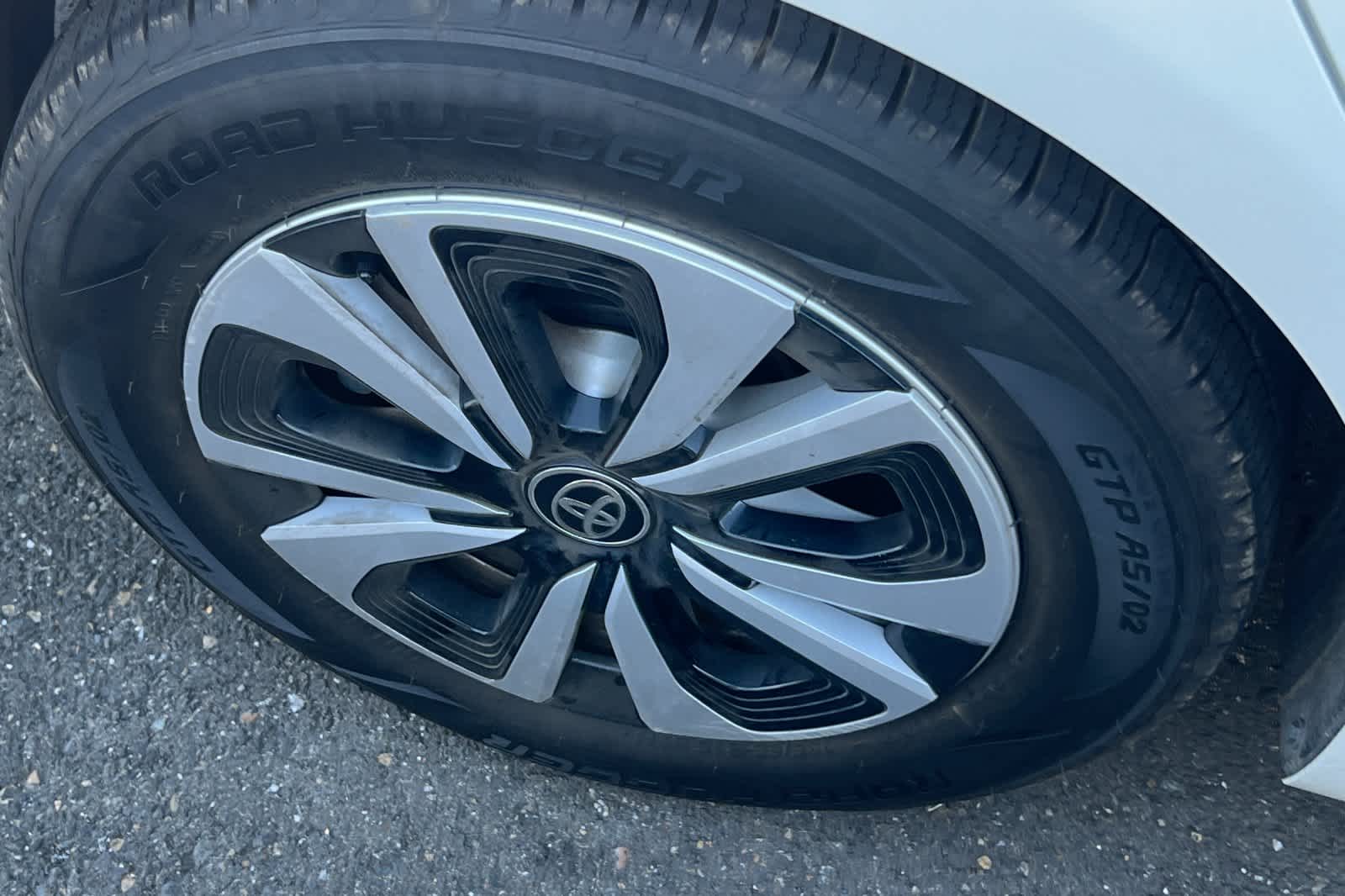 Thumbnail: 2018 Toyota Prius Prime - 14