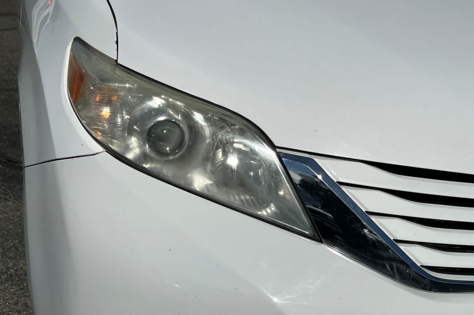 Thumbnail: 2016 Toyota Sienna - 8