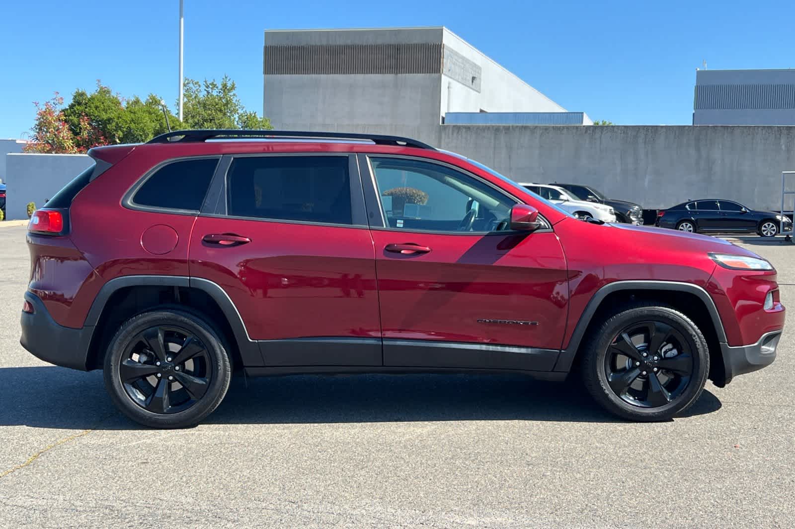 Thumbnail: 2018 Jeep Cherokee - 5