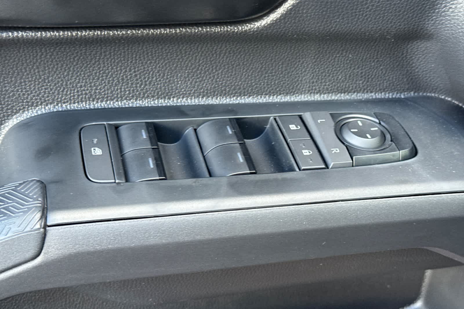 Thumbnail: 2025 Toyota Tacoma - 13