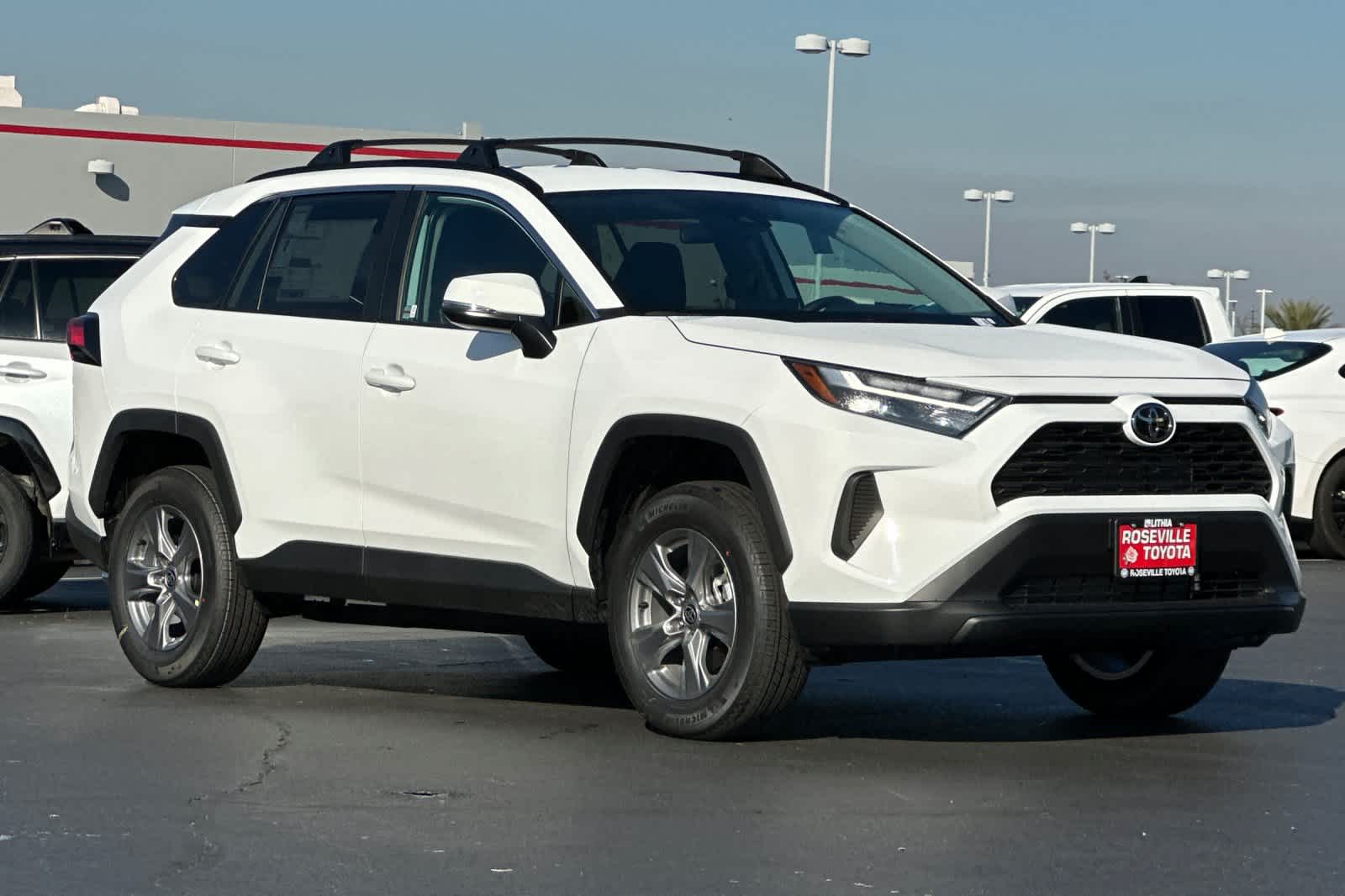 Thumbnail: 2025 Toyota RAV4 - 9