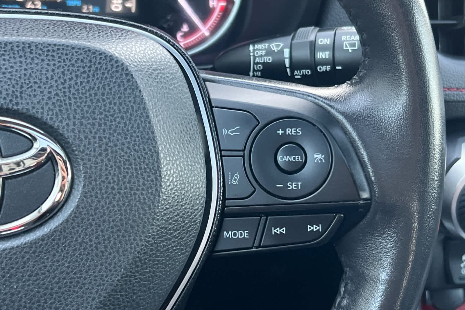 Thumbnail: 2020 Toyota RAV4 - 27