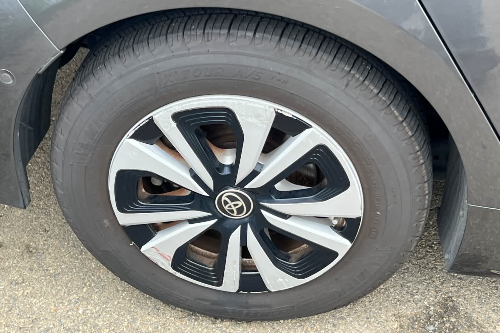 Thumbnail: 2021 Toyota Prius Prime - 13