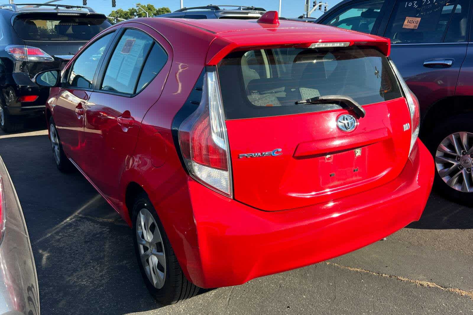 Thumbnail: 2015 Toyota Prius c - 4