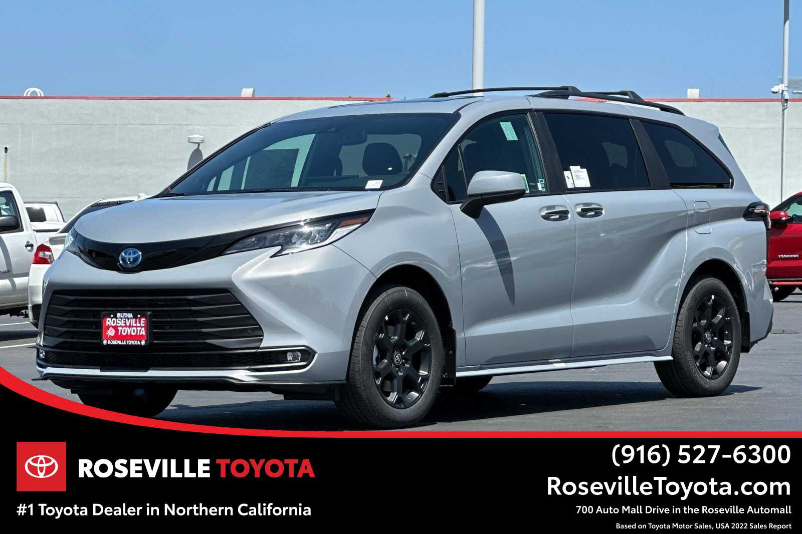 Thumbnail: 2025 Toyota Sienna - 1