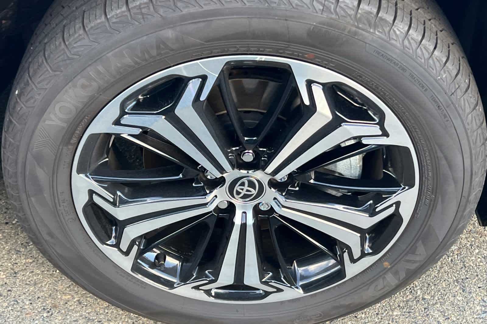 Thumbnail: 2025 Toyota RAV4 - 12