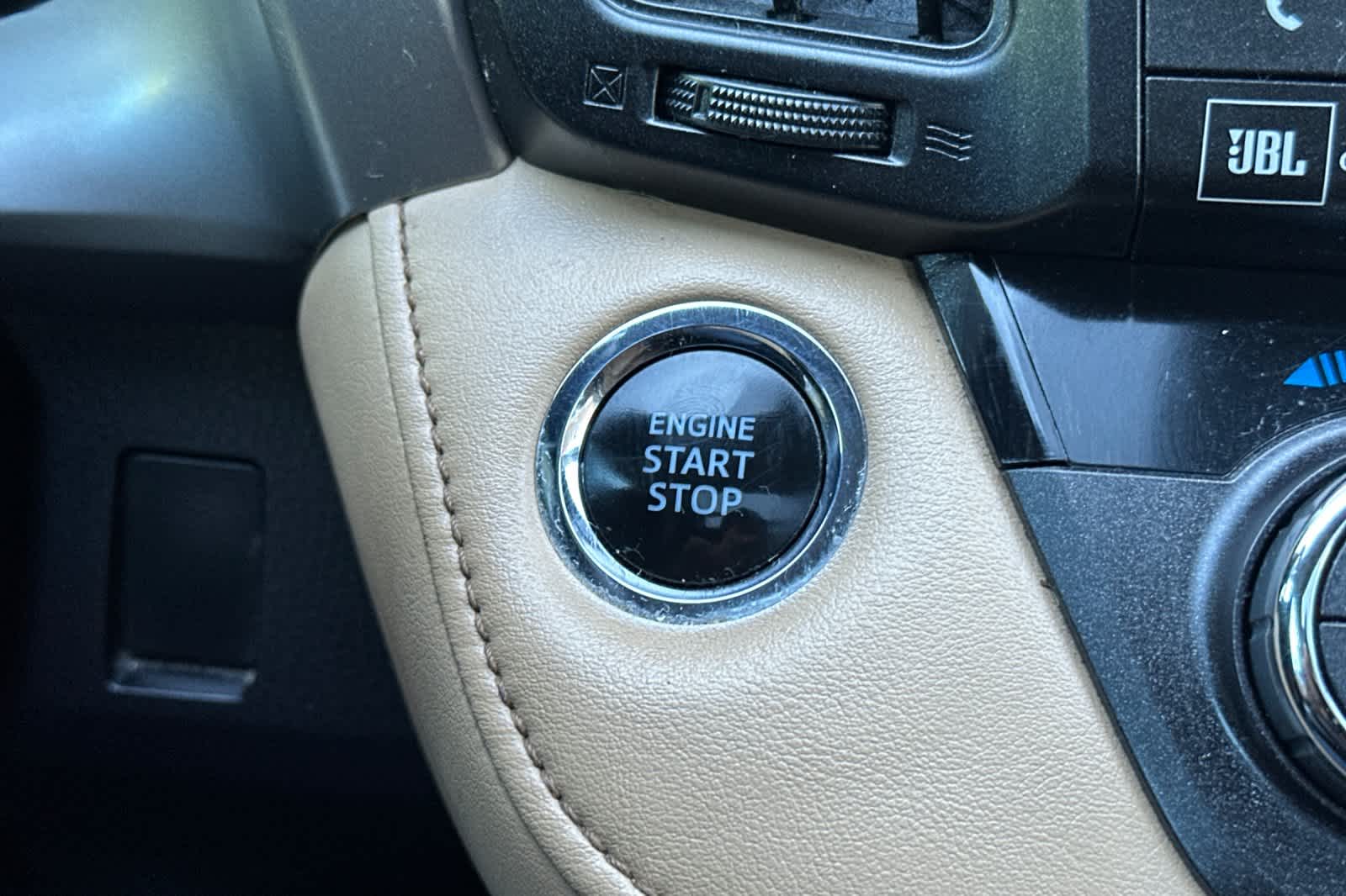 Thumbnail: 2016 Toyota RAV4 - 24