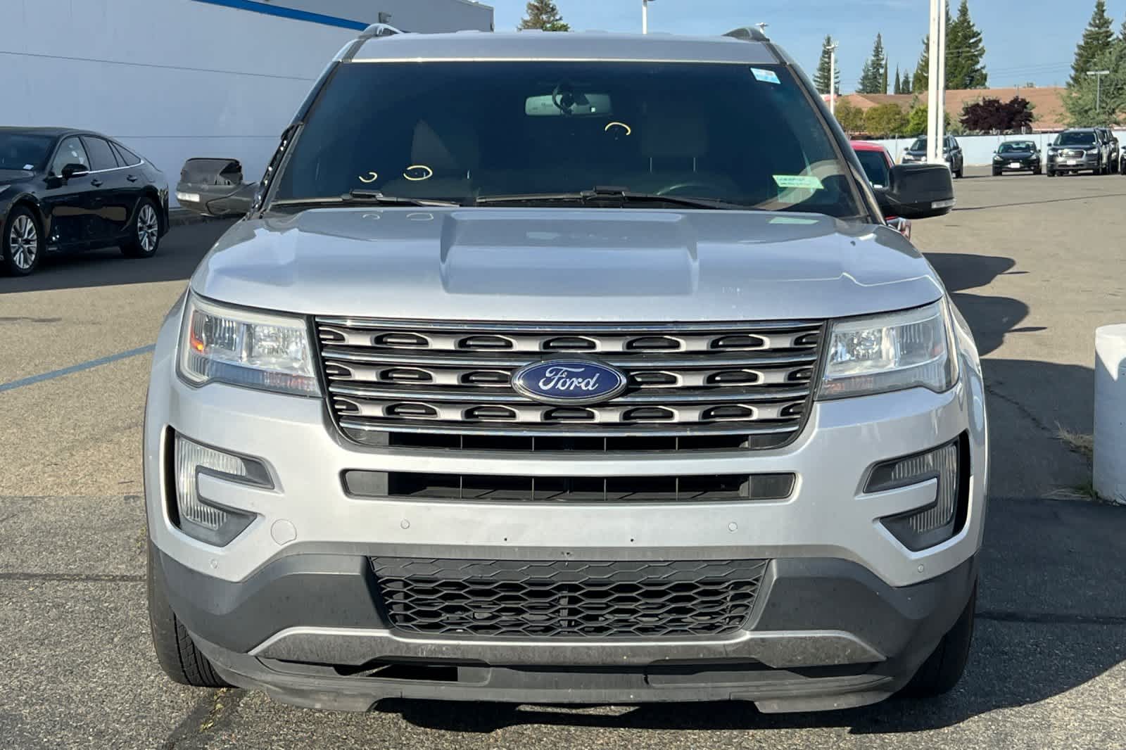 Thumbnail: 2016 Ford Explorer - 2
