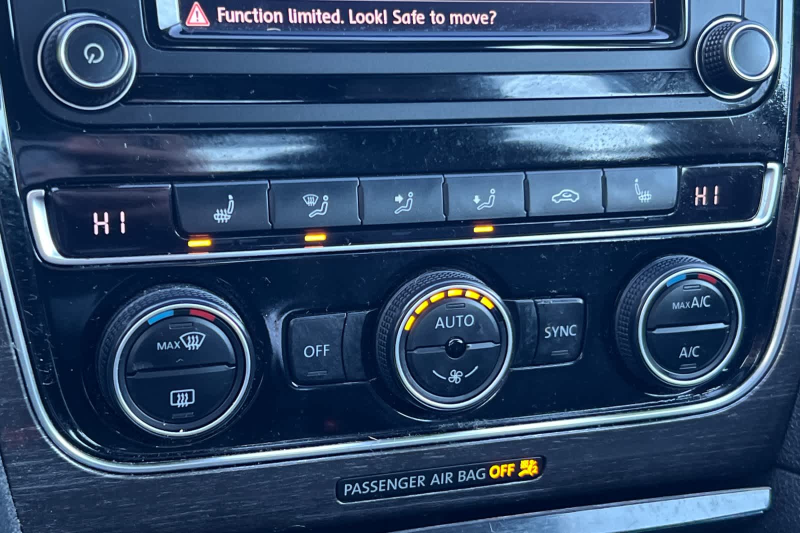 Thumbnail: 2018 Volkswagen Passat - 22