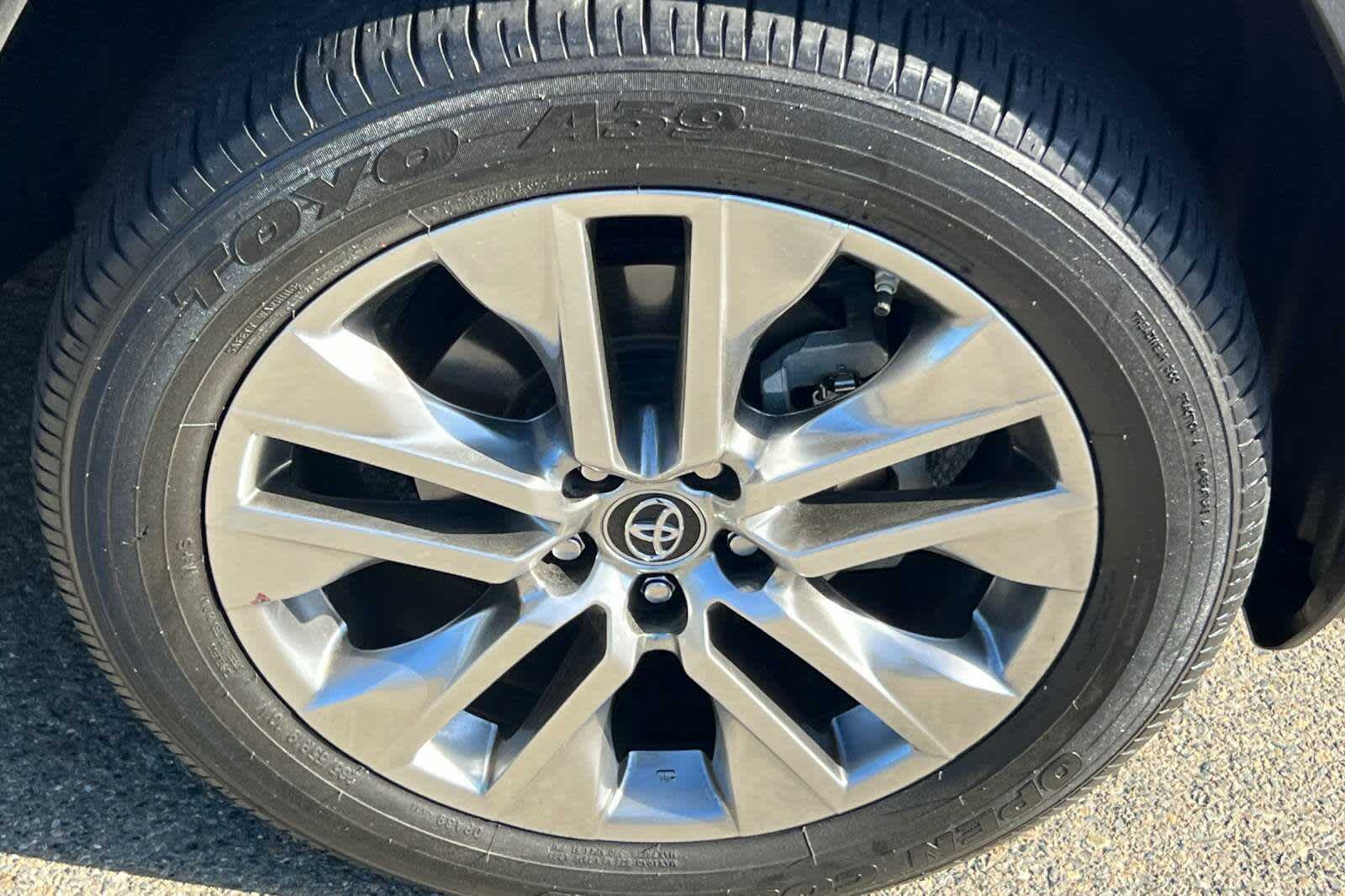 2019 Toyota RAV4 Limited 12